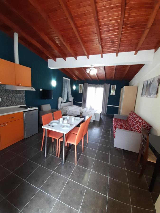 Victory Apartments Hotel Samothraki Ngoại thất bức ảnh