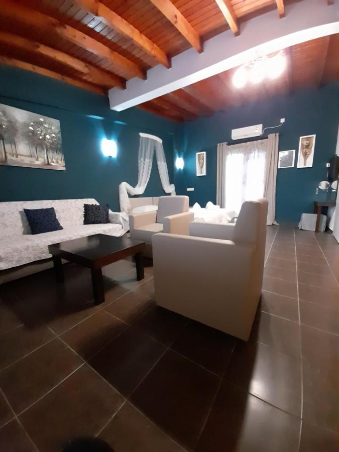 Victory Apartments Hotel Samothraki Ngoại thất bức ảnh