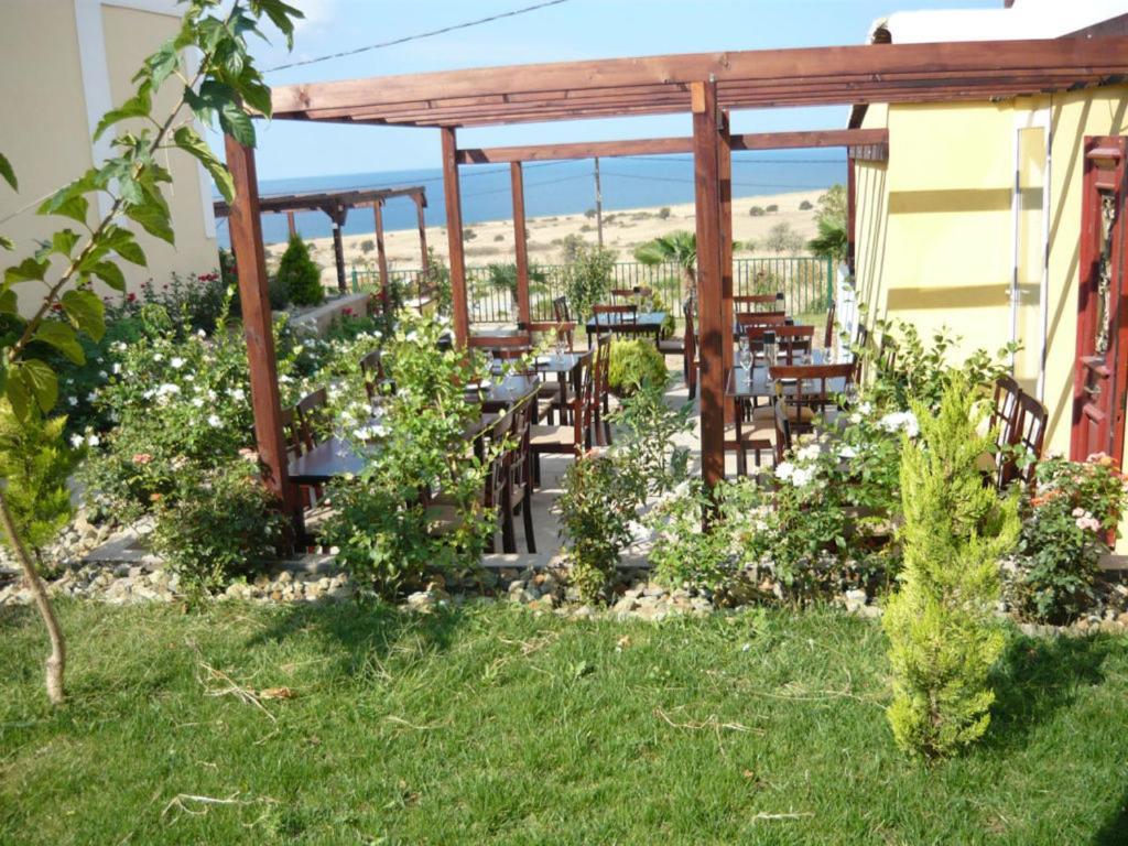 Victory Apartments Hotel Samothraki Ngoại thất bức ảnh