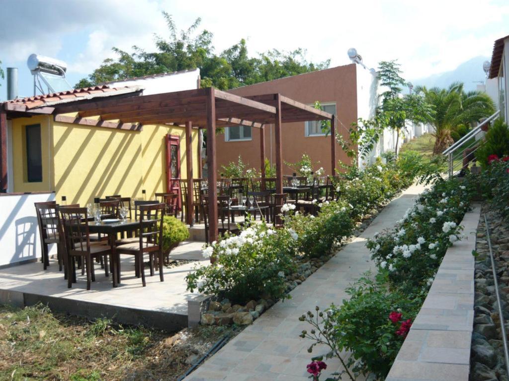 Victory Apartments Hotel Samothraki Ngoại thất bức ảnh