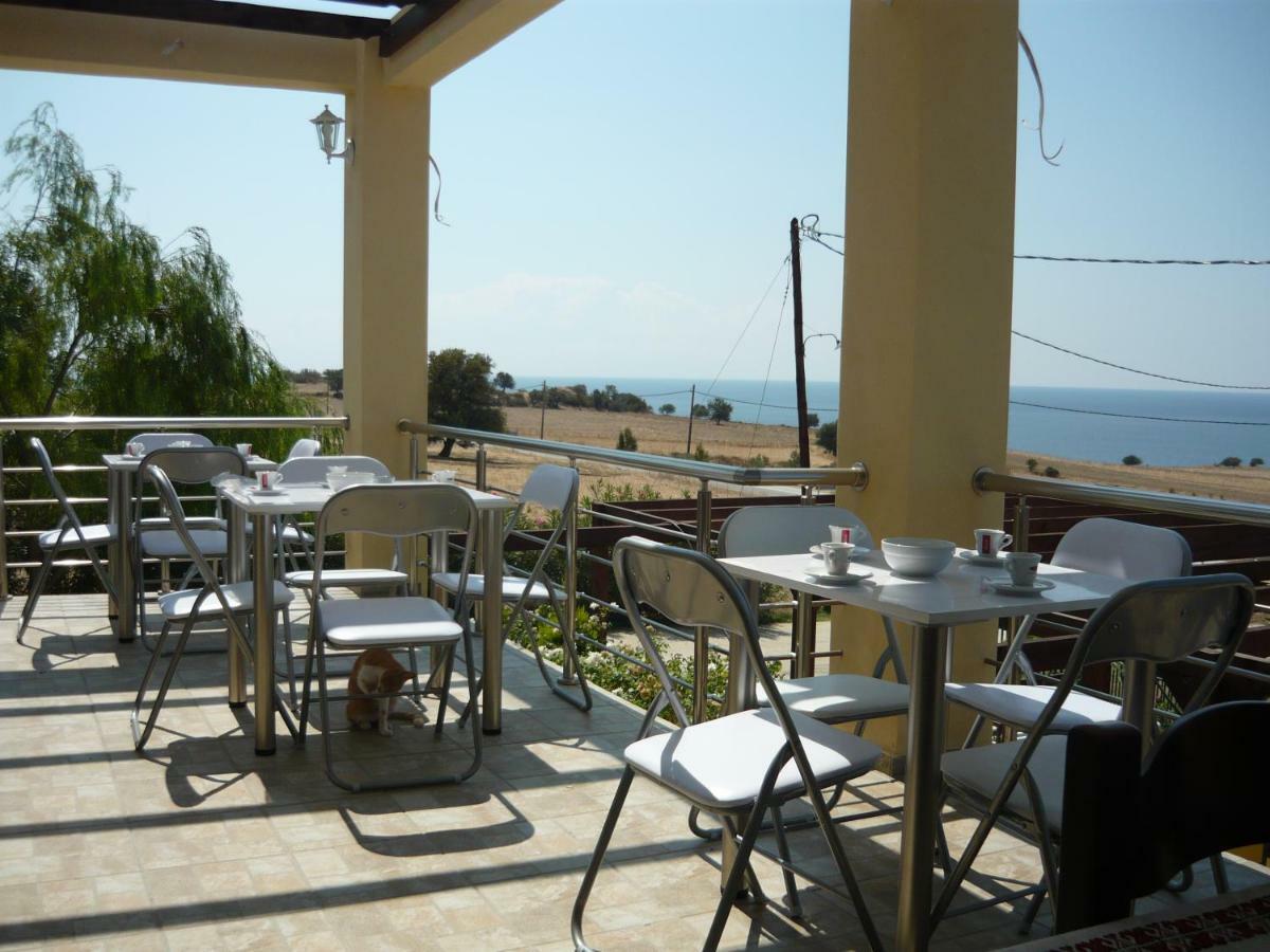 Victory Apartments Hotel Samothraki Ngoại thất bức ảnh