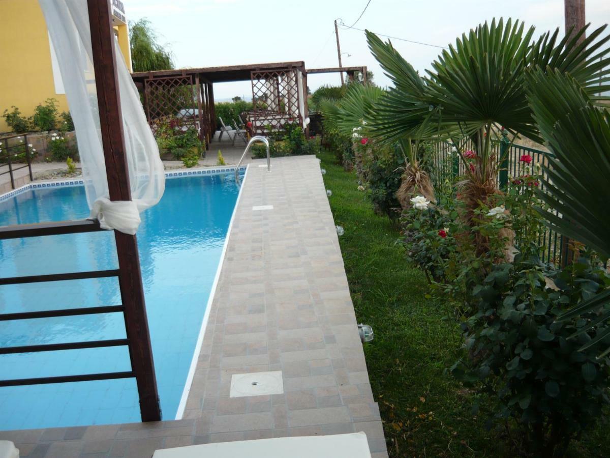 Victory Apartments Hotel Samothraki Ngoại thất bức ảnh